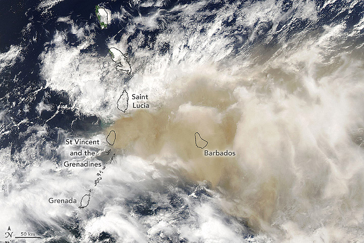 Imagem capturada pelo satlite Aqua da NASA mostra as cinzas vulcnicas avanando para o leste em direo  Barbados. Crdito: NASA  