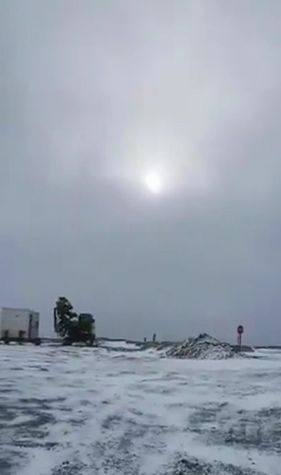 Neve registrada em Letseng Mine, em Lesotho, na manh� desta sexta-feira, dia 23. Cr�dito: Imagem divulgada pelo twitter @lLaesecke