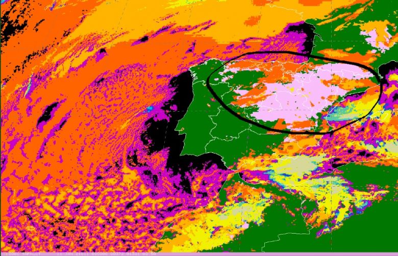 Atrav�s do sat�lite Meteosat � poss�vel observar a cerca de 36 mil quil�metros acima do solo, a neve que caiu sobre a pen�nsula, marcada na cor rosa.  Cr�dito: Imagem divulgada dia 11 por @eumetsat