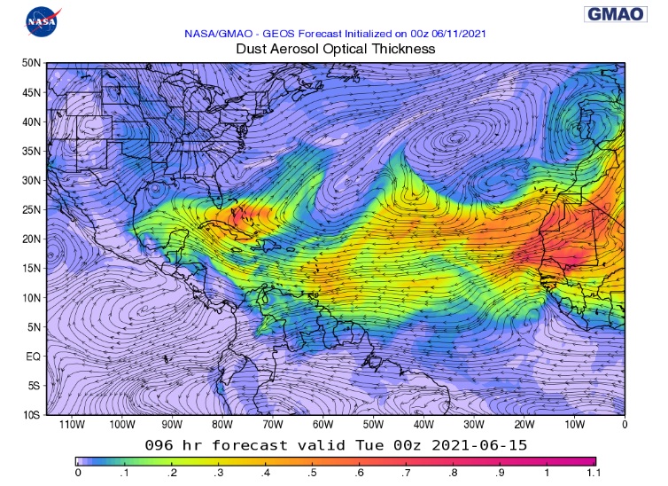 Modelagem mostra a poeira alcan�ando o sul da Fl�rida na ter�a-feira, dia 15 de junho. Cr�dito: NASA