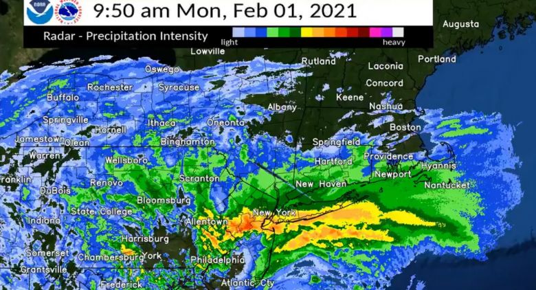 Radar do NWS mostra as �reas do nordeste dos Estados Unidos atingidas pela forte nevasca durante a segunda-feira. Cr�dito: NWS. 