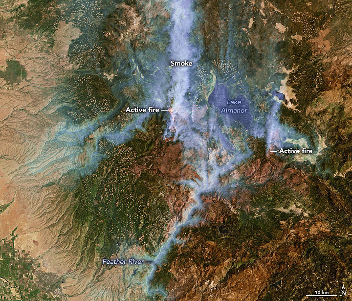 Imagem de satélite mostra vários pontos de fogo ativos no norte da Califórnia no dia 4 de agosto. Crédito: NASA