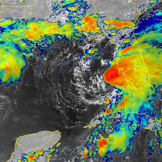 Imagem de satélite mostra a tempestade tropical Elsa muito perto da costa oeste da Flórida nesta terça-feira. Elsa possivelmente vai evoluir de novo para um furacão antes de tocar o solo. Crédito: NOAA