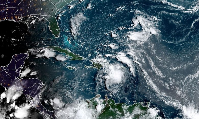 Imagem de satélite mostra a tempestade tropical Fred ao sudeste da República Dominicana às 12:00UTC desta quarta-feira, dia 11. Crédito: NOAA/GOES-EAST GEOCOLOR