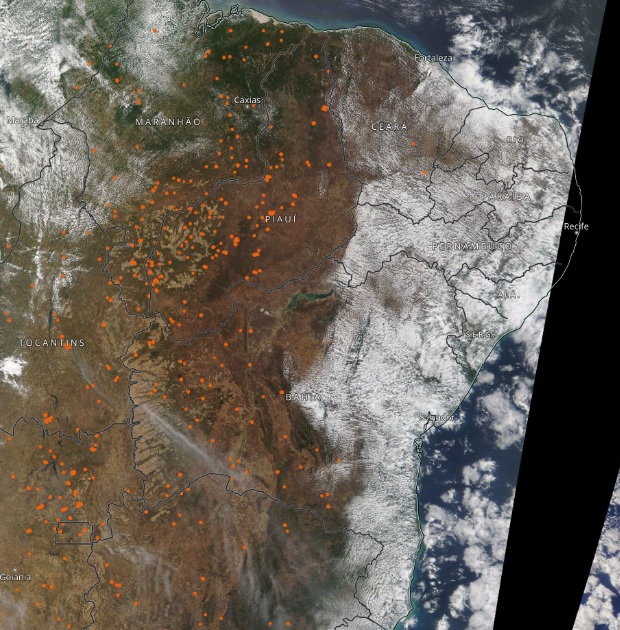 Imagem de satélite do dia 13 de setembro mostra dezenas de focos ativos sobre o sul do Piauí. Crédito: Worldview/NASA 