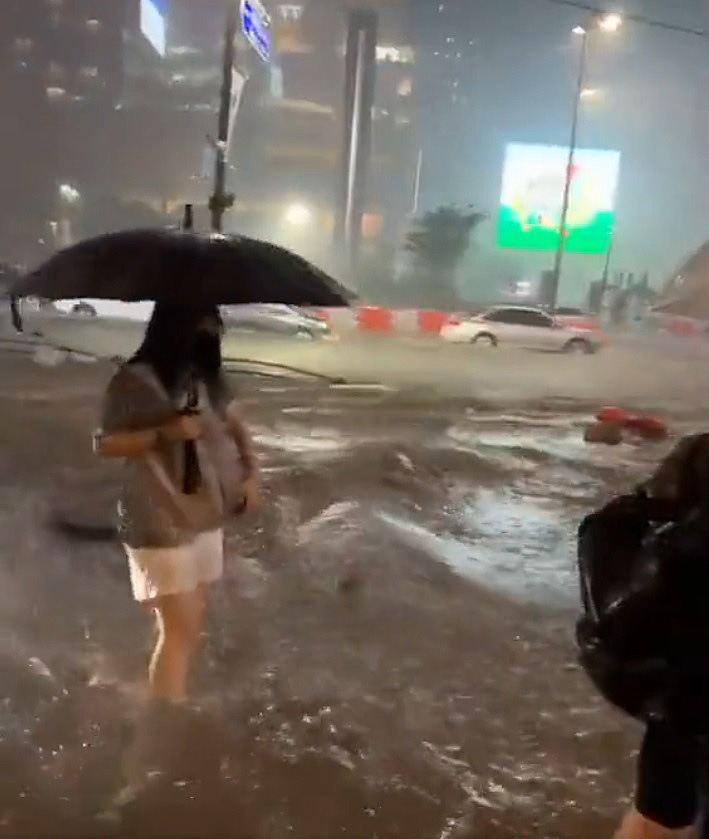 Chuva torrencial atinge a Coreia do Sul em 8 de agosto. Crdito: Imagem divulgada em Redes Sociais 