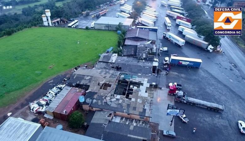A Defesa Civil de Santa Catarina confirmou a passagem de um tornado pelo municpio de Concrdia no dia 22 de junho. Crdito: Defesa Civil de SC 