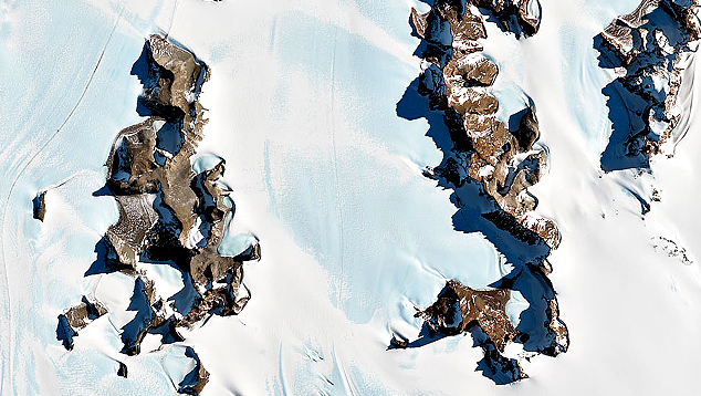 Cerca de 300 mil meteoritos aguardam para serem descobertos e estudados pelos cientistas na Ant�rtida. Cr�dito: NASA