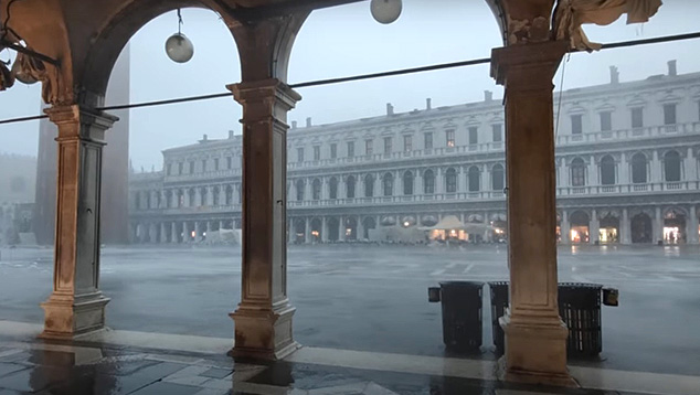 Veneza atingida por tempestade no dia 18 de agosto. Eventos extremos esto mais frequentes este ano na Itlia. Crdito: Reproduo Redes Sociais 