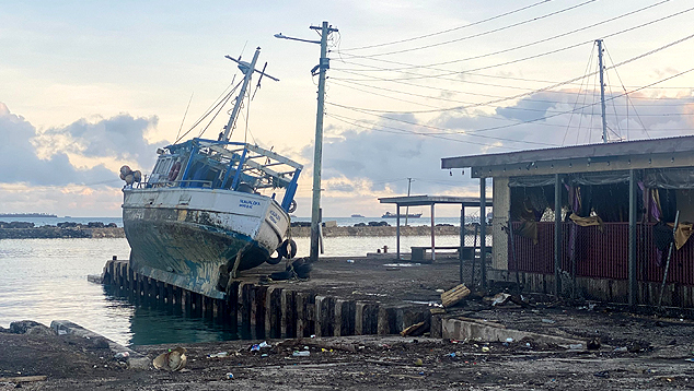 Destrui��o em Tonga ap�s a violenta erup��o vulc�nica do Hunga Tonga-Hunga Haapai seguida por tsunami ocorrida no dia 15. Cr�dito: Imagem divulgada pelo twitter de morador da regi�o @sakakimoana
