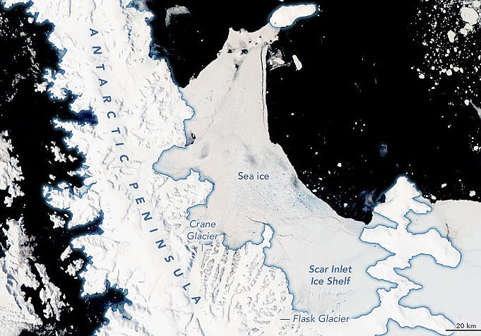 Península Antártica e baía da plataforma Larsen B, antes do colapso em 16 de janeiro de 2022. Crédito: NASA