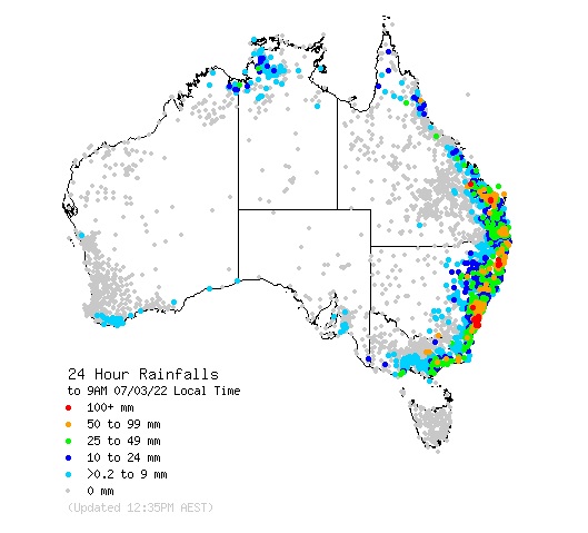 Mapa mostra a estimativa de chuva prevista para as próximas 24 horas na costa leste da Austrália. Várias áreas continuam sob risco de enchente. Crédito: BOM