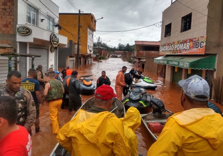 Enchentes em Nova Lima esta semana. Município faz parte da lista de mais de 300 cidades em situação de emergência no estado de Minas Gerais. Crédito: Divulgação Defesa Civil  
