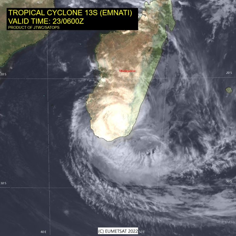 Imagem de satélite mostra o ciclone tropical Emnati sobre o sul de Madagascar nesta quarta-feira, dia 23 de fevereiro. Crédito: JTWC/SATOPS