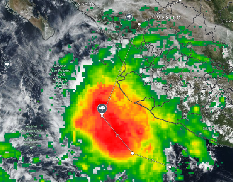 Imagem de sat�lite mostra o furac�o Roslyn em sua pot�ncia m�xima alcan�ada no s�bado, dia 22, antes de tocar o solo do oeste mexicano. Cr�dito: Worldview/NASA 
