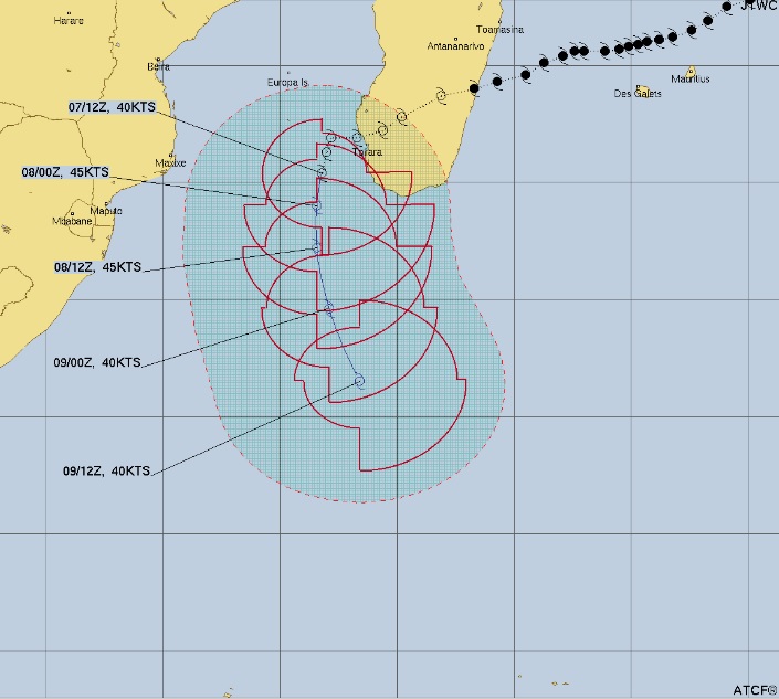 Trajeto estimado para o ciclone Batsirai nos próximos dias. A tormenta não deve tocar o solo da África continental. Crédito: JTWC
