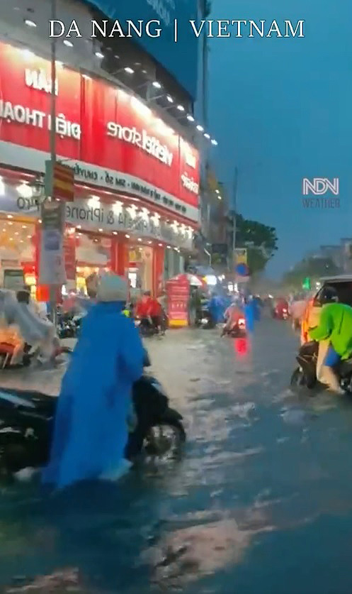 Situo em Da Nang aps a passagem da tempestade tropical Sonca no dia 15 de outubro. Crdito: Reproduo de divulgao pelo twitter @NDNews Weather 