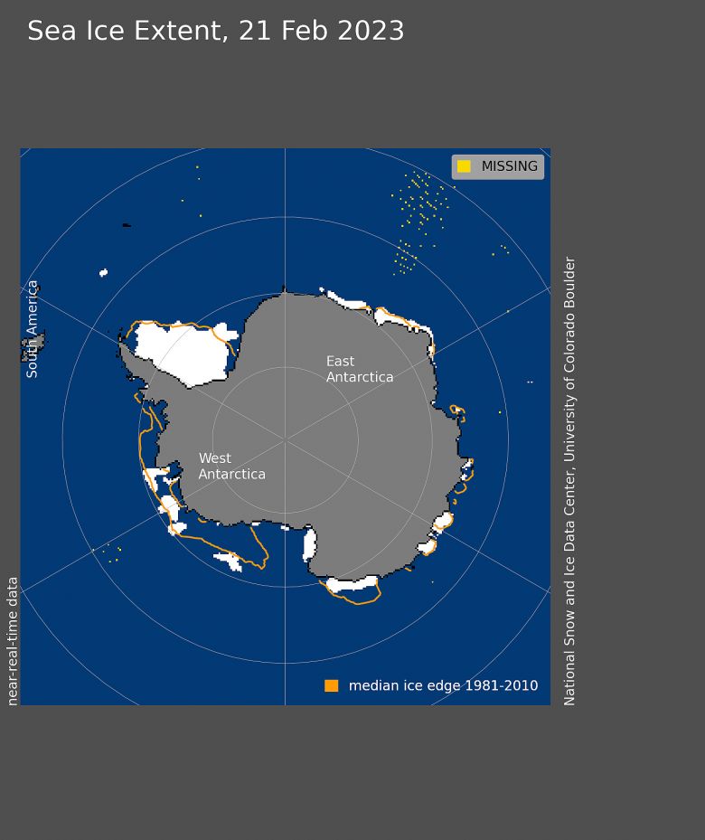 A extenso do gelo marinho da Antrtida em 21 de fevereiro de 2023 era de 1,79 milho de quilmetros quadrados. A linha laranja mostra a extenso mdia de 1981 a 2010 para o mesmo dia. Crdito: NSIDC