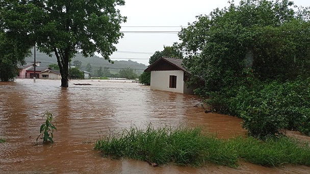 Rio Grande do Sul teve pelo menos 51 municípios afetados pelas chuvas intensas dos últimos dias. Crédito: Defesa Civil do RS