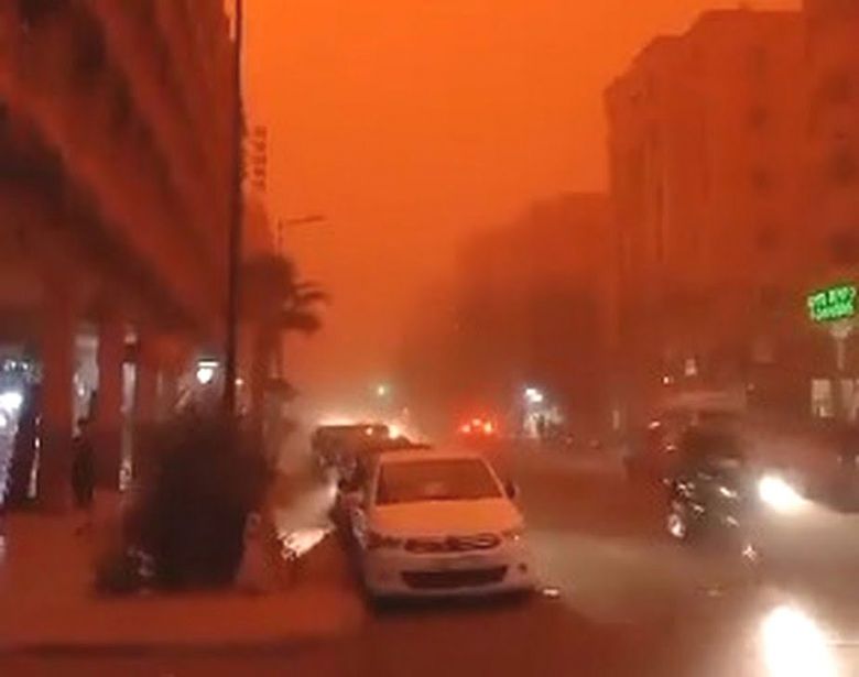 Tempestade de areia varreu Agadir e deixou o cu laranja dia 10 de agosto. Crdito: reproduo redes sociais 