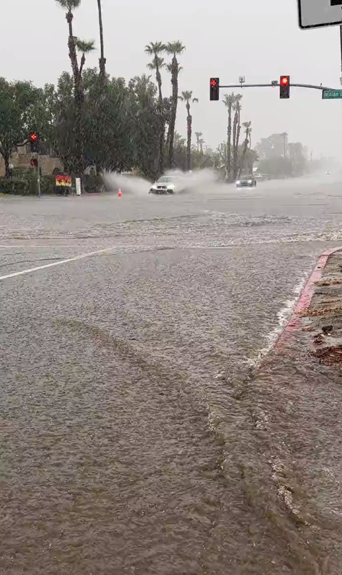 Inundao em Palm Springs durante a passagem de Hilary dia 20 de agosto. Crdito: reproduo via twitter @NWS