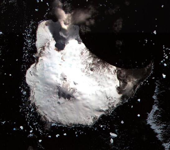 Imagem de satlite da Ilha Saunders, que abriga o oitavo lago de lava conhecido no mundo, adquirida em janeiro de 2000. Crdito: NASA