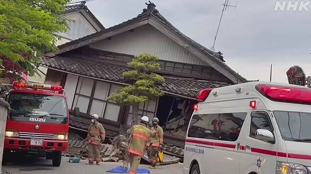 Diversos danos foram registrados na provncia de Ishikawa durante o intenso terremoto de 6.5 magnitudes. Crdito: Reproduo imagens divulgadas via twitter @nhk news 