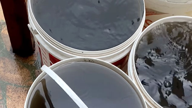 Chuva escura coletada no Rio Grande do Sul esta semana. Cr�dito: reprodu��o redes sociais  