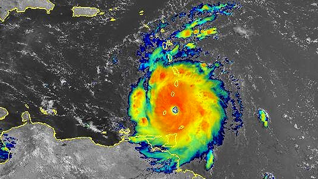 Furac�o Beryl avan�a com categoria 4 sobre o sudeste do Caribe nesta segunda-feira. Cr�dito: GOES-East/NOAA 