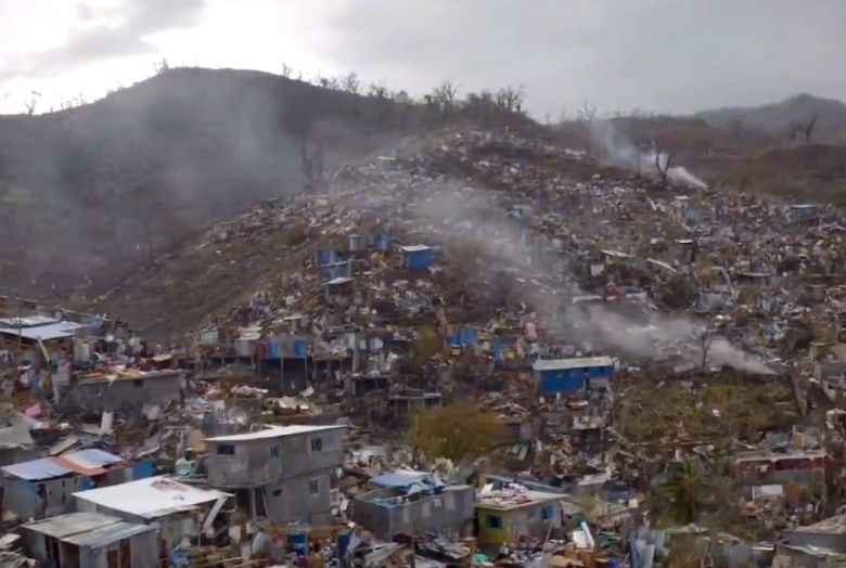 Danos em Mayotte, engolida pelo ciclone Chida. Cr�dito: reprodu��o/divulga��o X Ampire Prod/@volcaholic1 