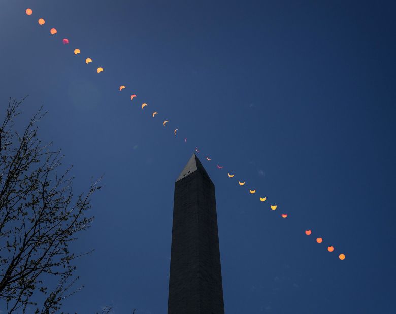O espetculo do eclipse solar total reuniu milhares de pessoas em cidades privilegiadas da Amrica do Norte neste dia 8 de abril de 2024. Crdito: NASA 