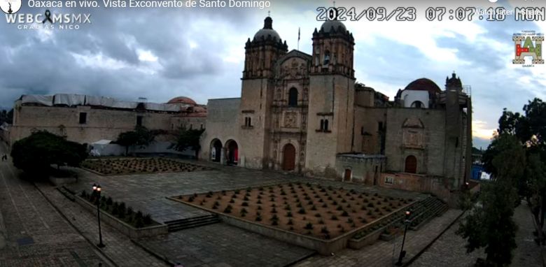 Tempo mudando na regi�o do Templo Santo Domingo, Oaxaca, dia 23. Cr�dito: webcamsdemexico  
