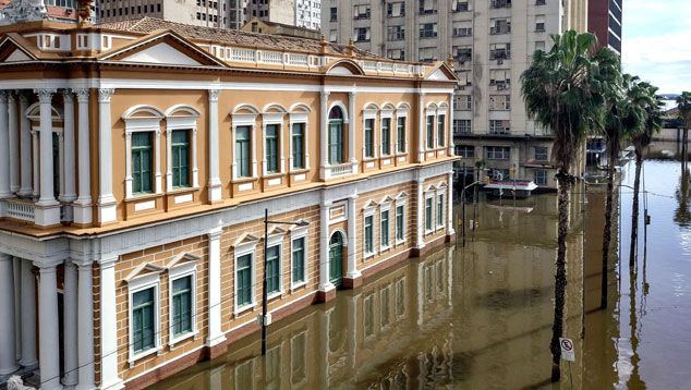 Centro hist�rico de Porto Alegre permanece alagado devido as fortes chuvas. Cr�dito: Rafa Neddermeyer/Ag�ncia Brasil/Fotos P�blicas<BR>
