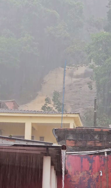 Mais de 24 horas de chuva forte resultaram em 257 mm na Praia Grande, de acordo com a Defesa Civil. Crdito: divulgao via Instagram @praiagrandeeregiao
