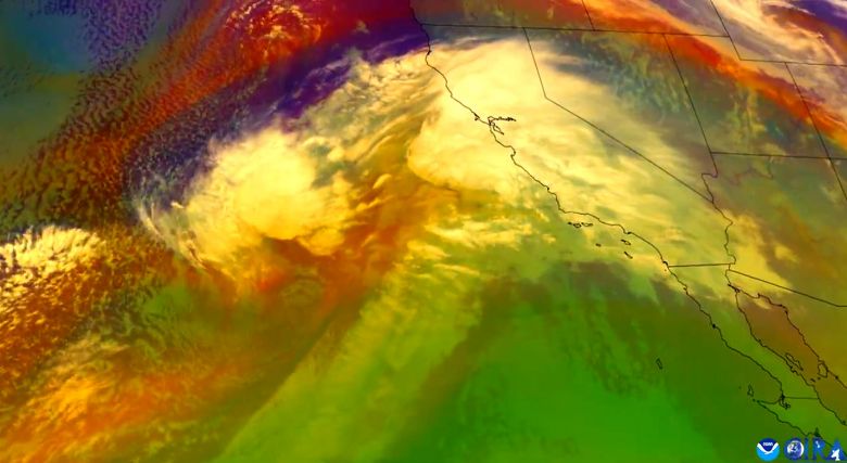 Imagem de satlite mostra a formao de um rio atmosfrico sobre a Califrnia no dia 4 de fevereiro. Crdito: NOAA 