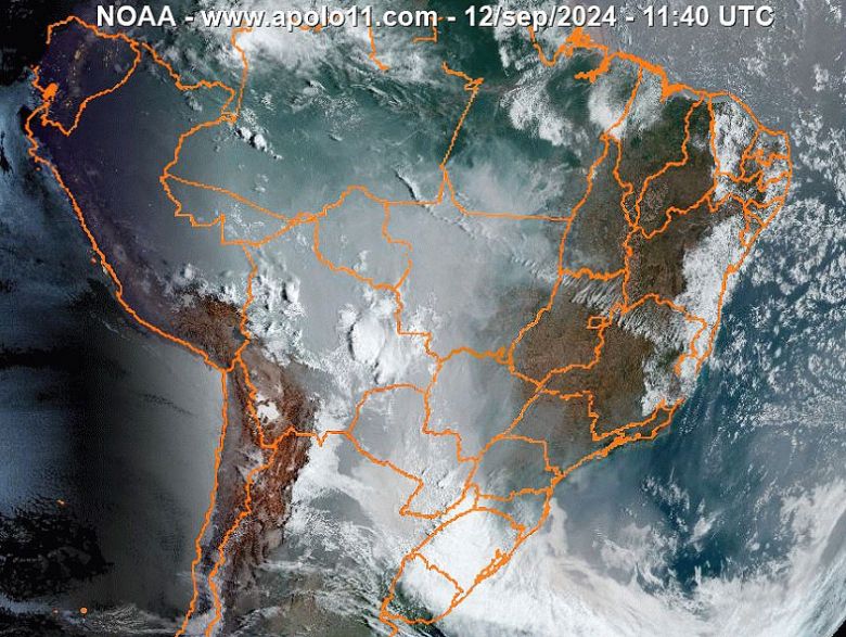 Imagem de sat�lite mostra o Rio Grande do Sul cheio de nuvens com a chegada da frente fria. Cr�dito: NOAA/Apolo11.com