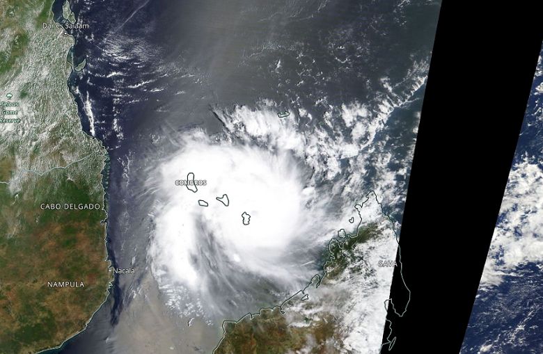 Imagem de sat�lite mostra o ciclone Chido em cima de Mayotte no dia 14 de dezembro. Cr�dito: Worldview/NASA