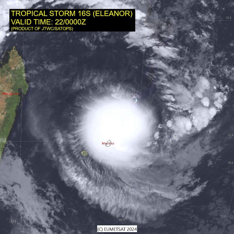 Imagem de satlite mostra o ciclone tropical Eleanor em cima das Ilhas Maurcio dia 22. Crdito: JTWC/SATOPS