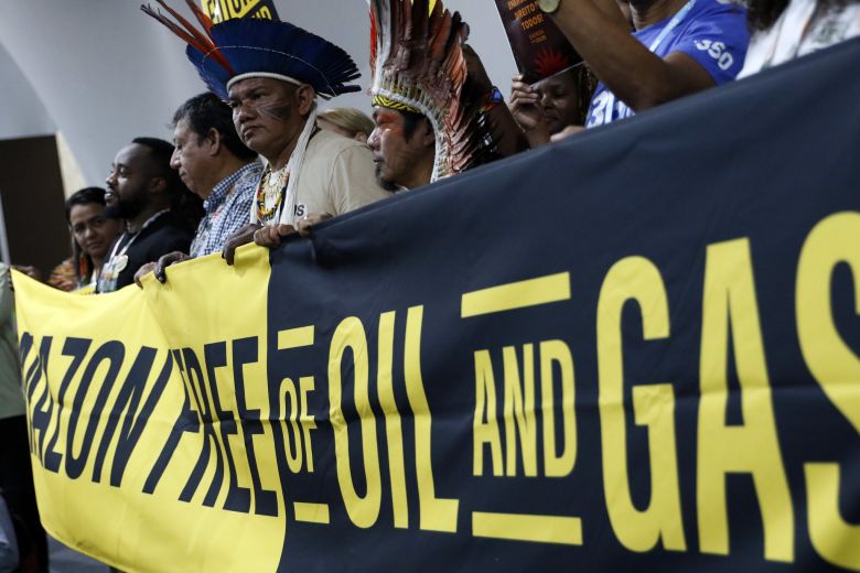 Indgenas e apoiadores fazem manifestao na Zona Azul da COP30. Crdito: Bruno Peres/Agncia Brasil/Fotos Pblicas