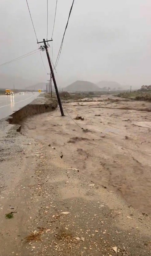 Rodovia sofre danos com a grande quantidade de chuva no sul da Calif�rnia. Cr�dito: divulga��o via X @Caltrans8