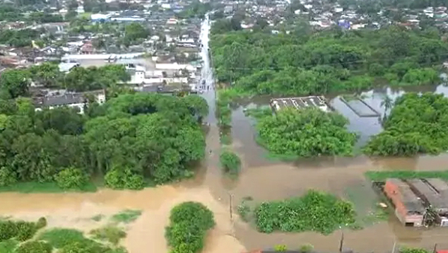 Vista a�rea de Peru�be tomada pelos alagamentos dos �ltimos dois dias. Cr�dito: reprodu��o Defesa Civil SP. 