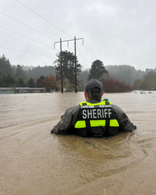 Enchente registrada no norte da Calif�rnia em 21 de dezembro. Cr�dito: Humboldt County Sheriff's Office/Facebook