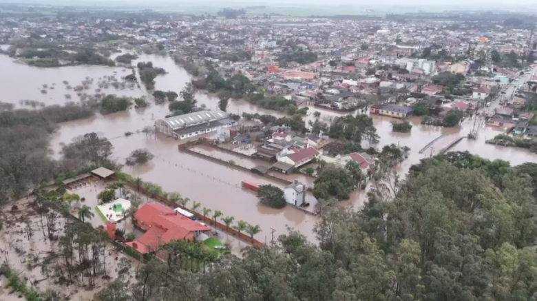 Arroio S�o Louren�o transbordou e atingiu duas mil casas no fim de semana. Cr�dito: Prefeitura de S�o Louren�o do Sul 