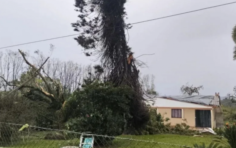 Ventos podem ter passado de 100 km/h em Erval Grande. Cr�dito: divulga��o R�dio Erval FM  