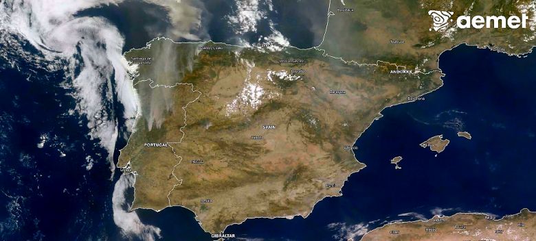Diversos focos e a fuma�a aparecem na Pen�nsula Ib�rica nesta imagem reproduzida pelo Meteosat entre 15 e 17 de agosto. Cr�dito: AEMet 