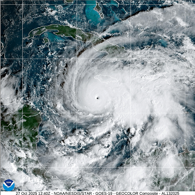 Imagem de satlite mostra o olho do grande furaco Melissa perto da Jamaica na manh do dia 27. Crdito: NOAA/Goes-19