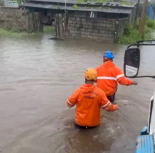 Peru�be recebeu quase 300 mm de chuva em 48h. Cr�dito: Defesa Civil do Estado SP. 