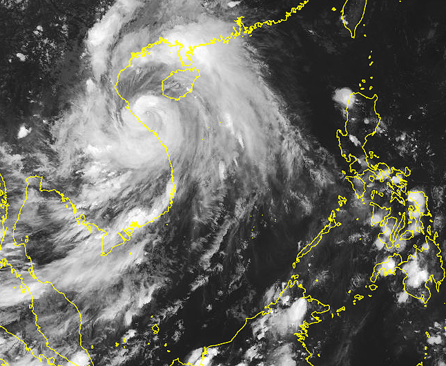 Imagem de sat�lite mostra a entrada do tuf�o Bualoi sobre o Vietn�. Os ventos chegaram a 175 km/h. Cr�dito: AMJ/Himawari