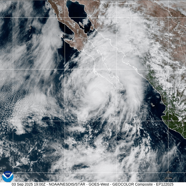 Imagem de sat�lite mostra posi��o do furac�o Lorena pr�ximo � Pen�nsula da Baixa Calif�rnia. Cr�dito: GOES-West/NOAA 