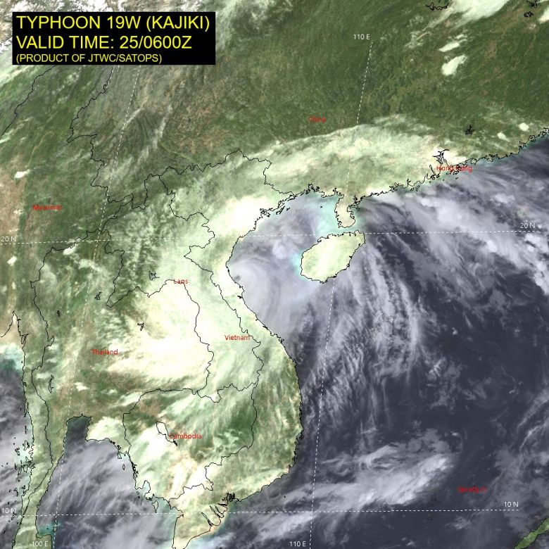Imagem de satlite mostra posio do tufo Kajiki prximo  costa do Vietn dia 25. Crdito: JTWC/SATOPS 